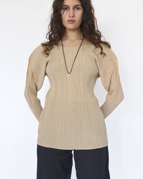 PLEATED TOP IN BEIGE MATTE POLYESTER