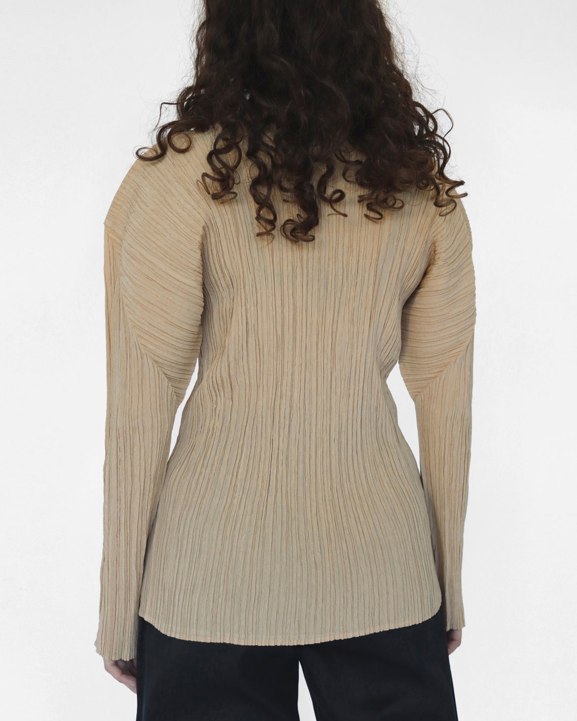 PLEATED TOP IN BEIGE MATTE POLYESTER