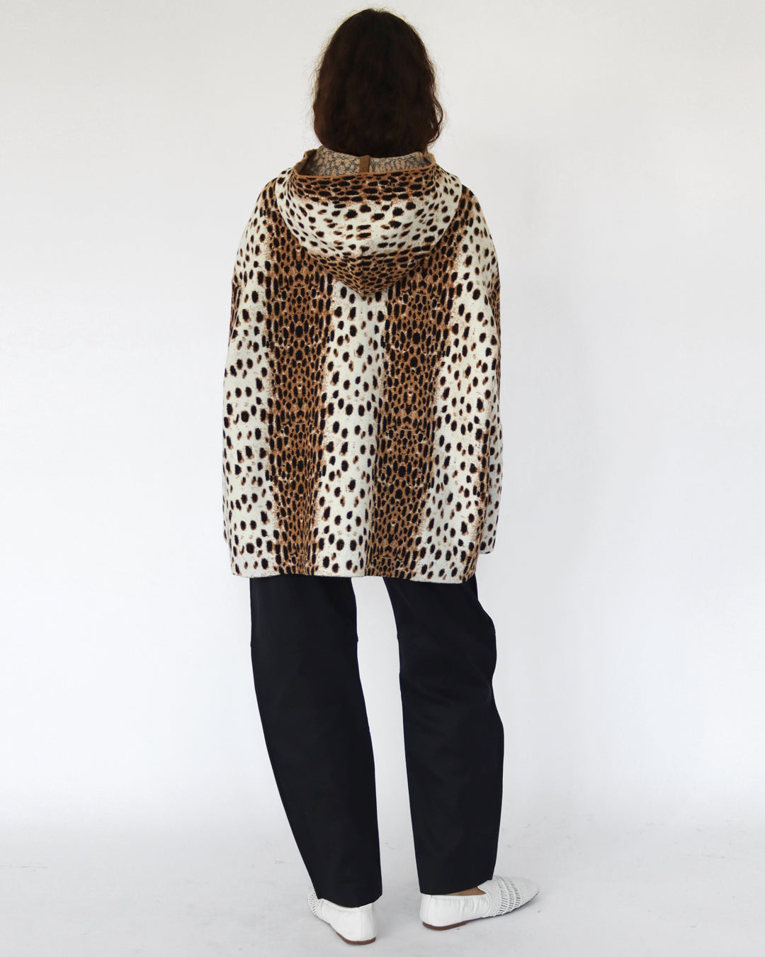 HOODED SWEATER IN LEOPARD PRINT VISCOSE KNIT