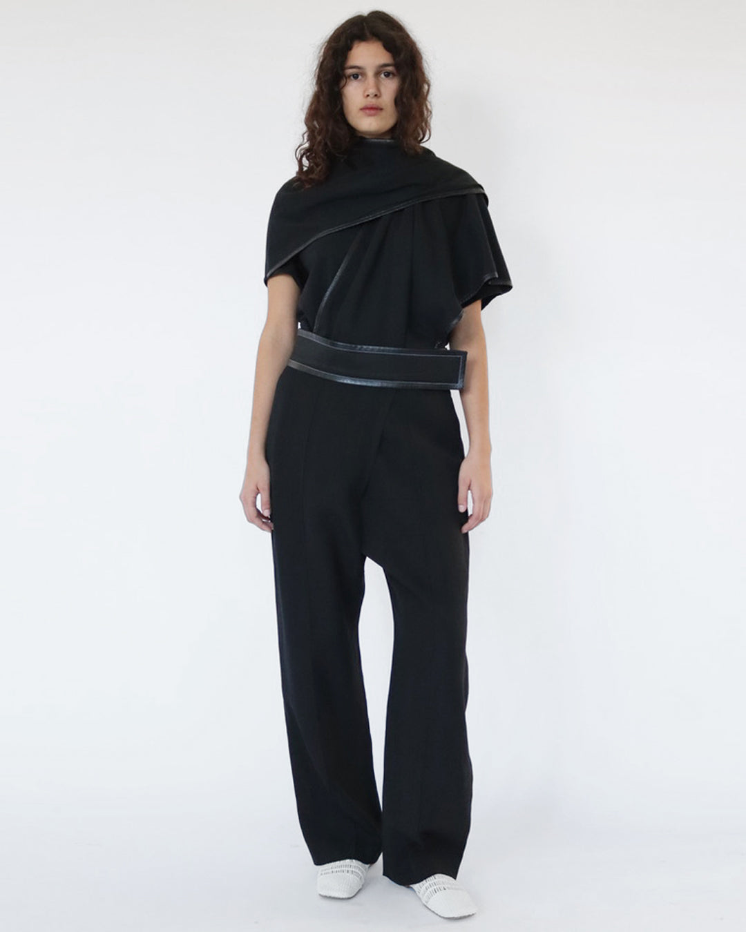 Resort 2018 scarf top in black cotton with leather trim