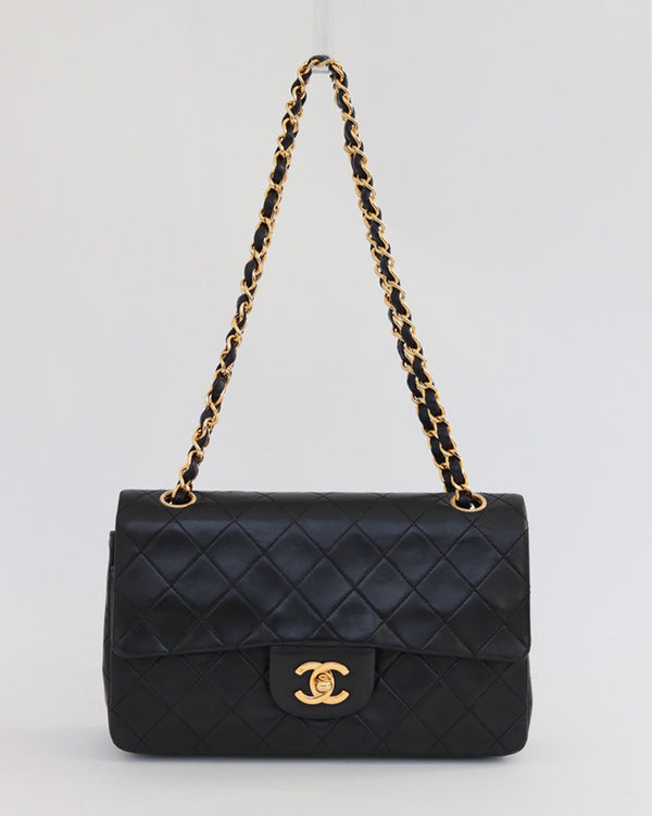 SMALL CLASSIC DOUBLE FLAP BAG IN BLACK LAMBSKIN WITH 24K GOLD PLATED HARDWARE