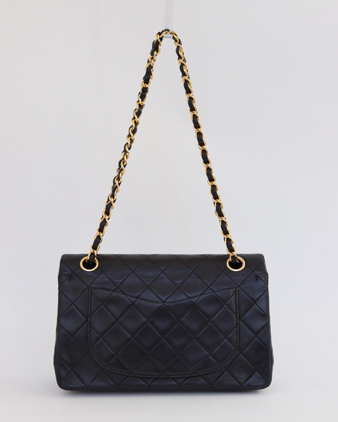 SMALL CLASSIC DOUBLE FLAP BAG IN BLACK LAMBSKIN WITH 24K GOLD PLATED HARDWARE