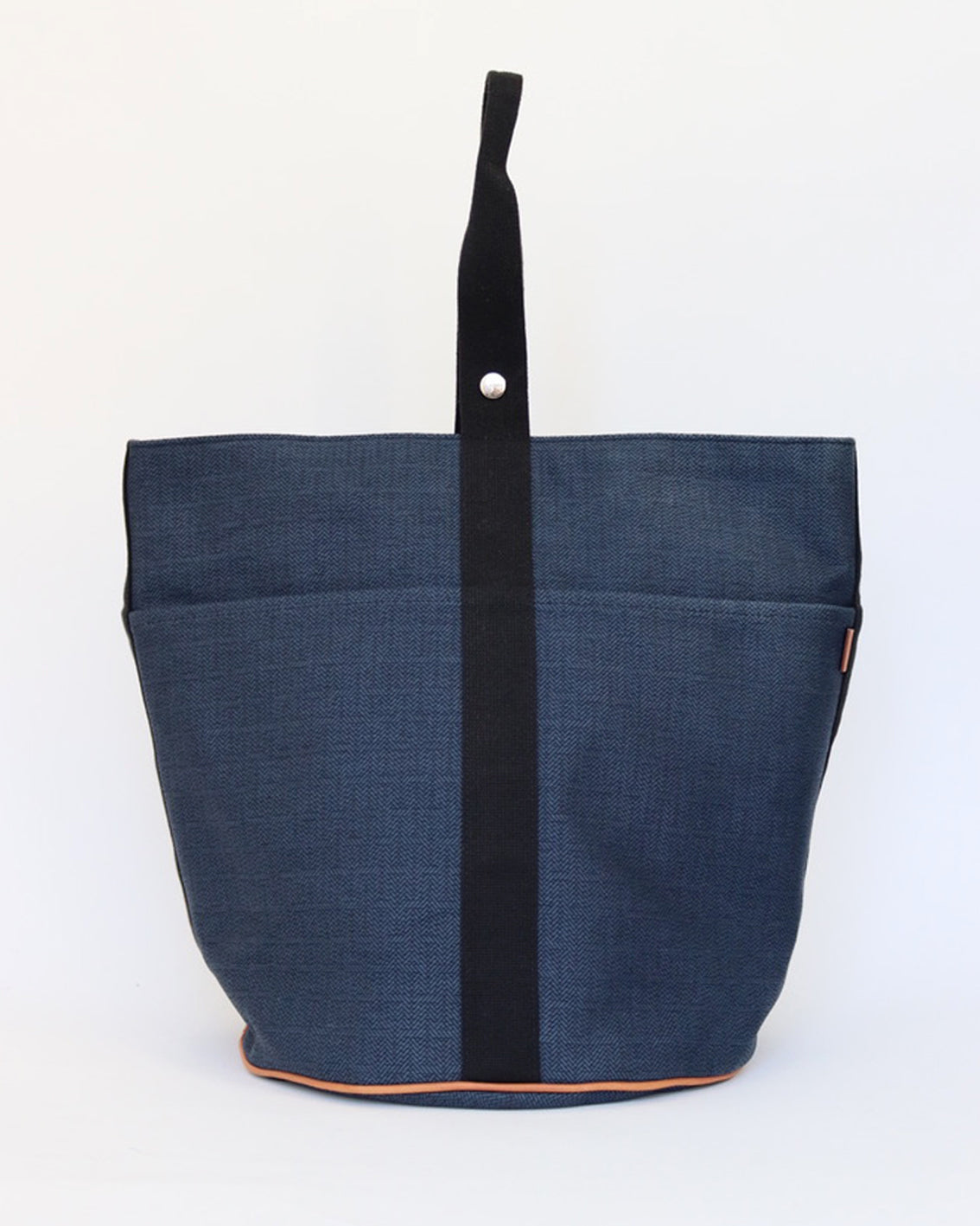 Saxo MM in navy Monogram Canvas with black strap.