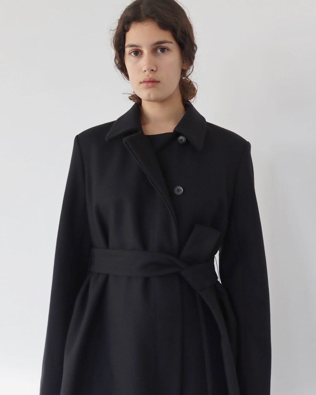 'TOOMANA’ belted coat in BLACK WOOL / CASHMERE