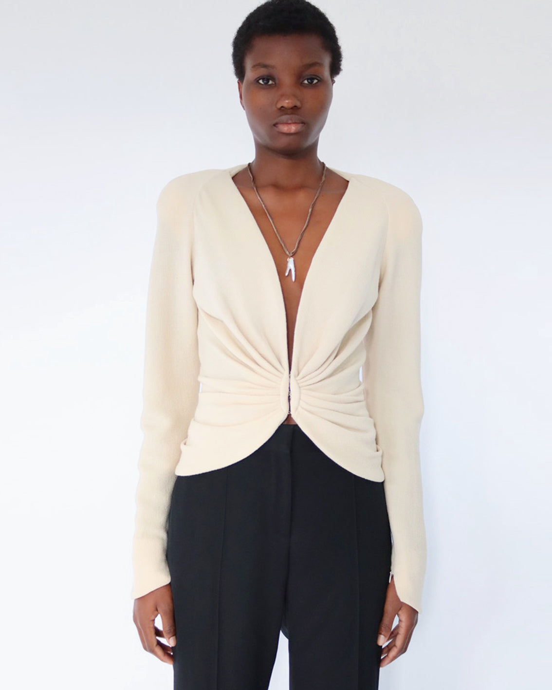 CONTOURED GATHERED TOP IN CREAM STRETCH WOOL